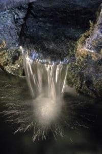 lourdes_source_grotte_apparitions