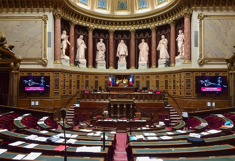 Le projet de loi actuellement en cours de discussion au Parlement fait surgir de nombreuses interrogations sur la liberté religieuse et la place des religions dans l'espace public. Il est de notre responsabilité de bien en comprendre les enjeux. Dans notre diocèse, Mgr Valentin et le P. Amar ont déjà formulé des points de vigilance et des raisons d'espérer dans la capacité des croyants à dialoguer.