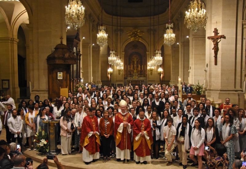 De18 à 88 ans, des quatre coins de notre diocèse : 208 adultes ont reçu le sacrement de confirmation le WE de la Pentecôte lors de célébrations présidées par Mgr Luc Crepy. 
La confirmation donne un surcroît de force pour témoigner de la foi par la parole et par les actes de toute notre vie.