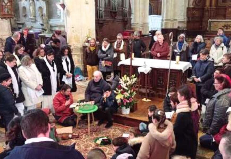 En février et en mars 2025, Mgr Luc Crepy s'est rendu dans ces deux groupement paroissiaux du nord-ouest des Yvelines à la rencontre des paroissiens mais aussi des élus et de ceux qui font vivre ces territoires ruraux.