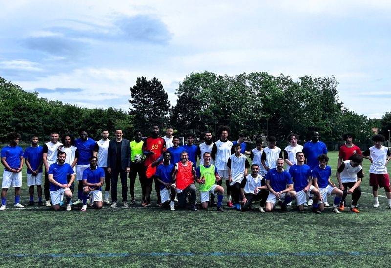 Cette année encore, les équipes de foot de la paroisse de Trappes et de la mosquée se sont retrouvées pour le match évènement du mois de mai !