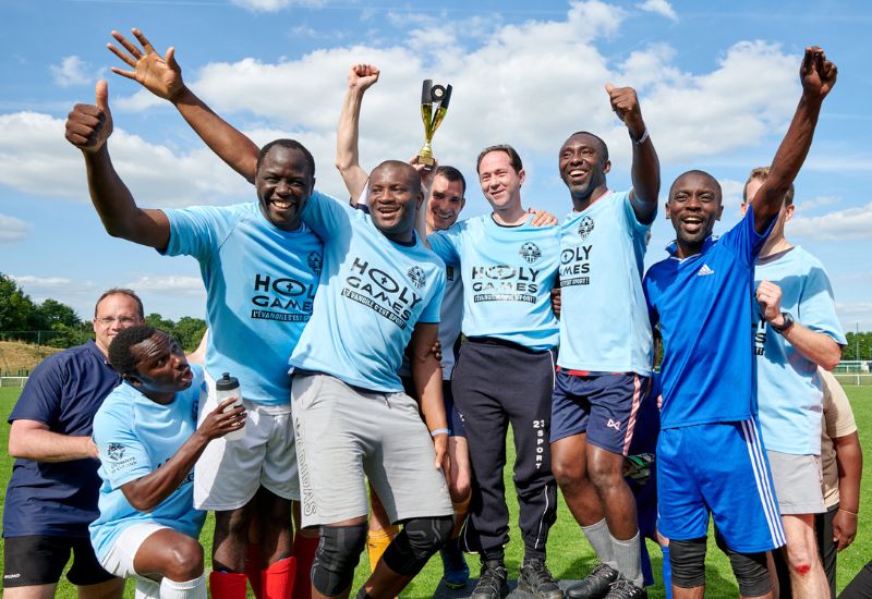 Lundi 16 juin, la troisième édition de la Pater Cup, championnat de football des prêtres d’Ile-de-France, s’est déroulée à Villepinte (93). A l’issue des épreuves, le diocèse de Versailles s'est montré victorieux face au diocèse de Pontoise (95), avec un score de 1 à 0. La prochaine Pater Cup se tiendra le 15 juin 2026 dans le diocèse de Versailles.